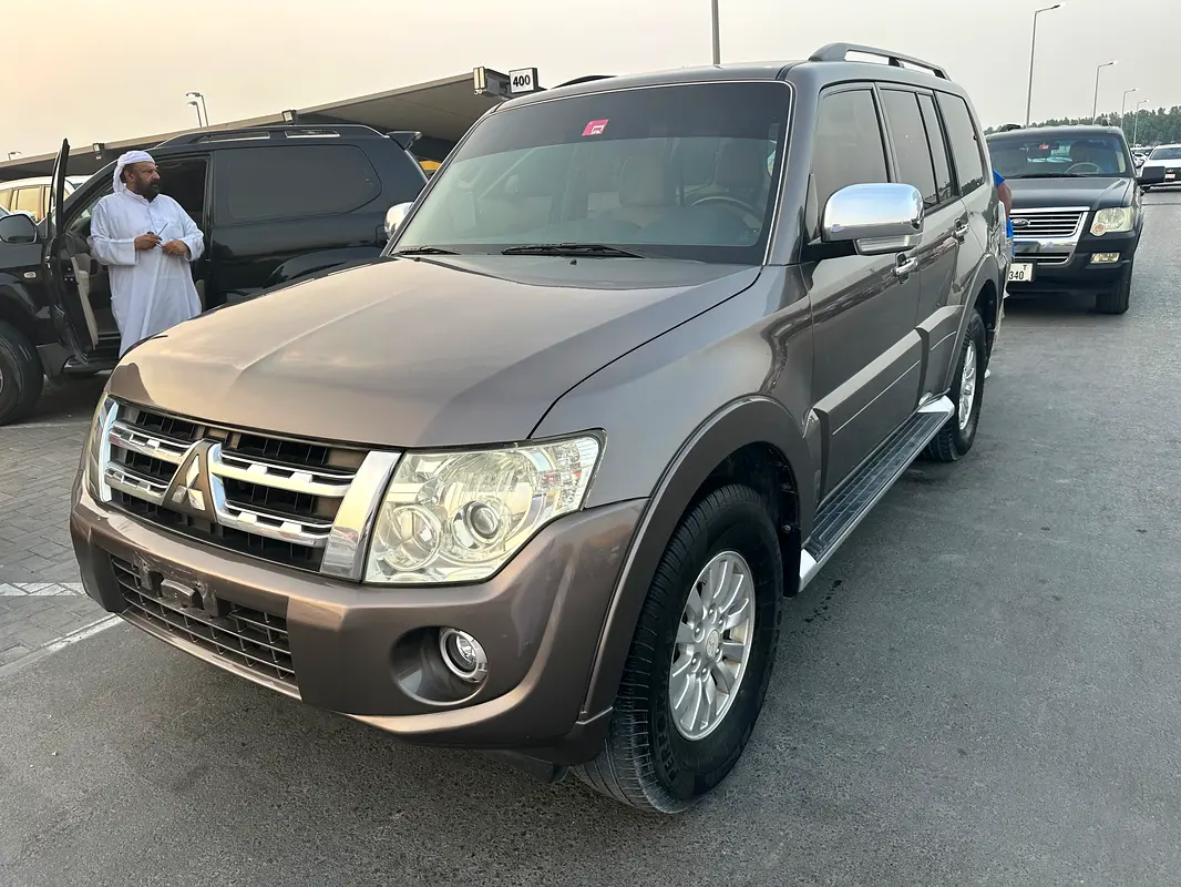 MITSUBISHI Pajero GLX 2013 - photo 8 - Import Émirats | International Cars