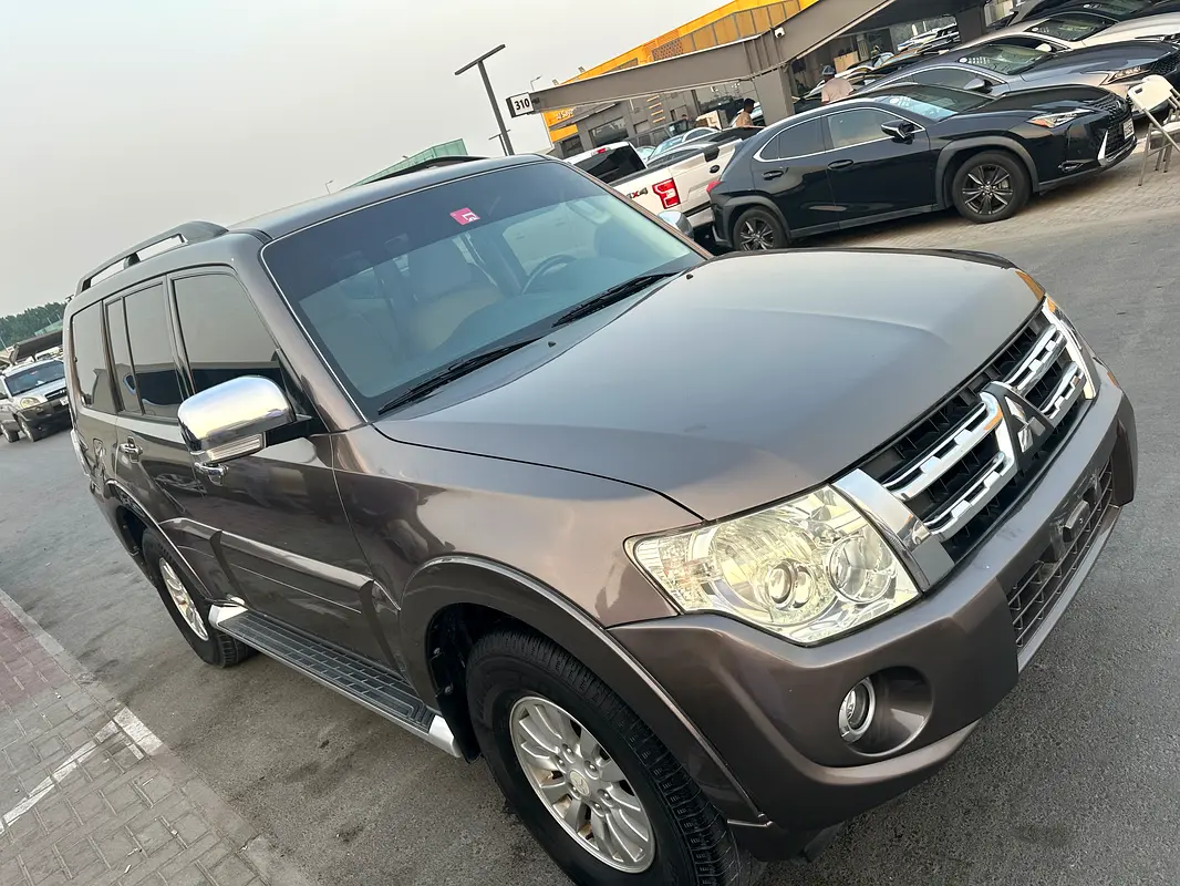 MITSUBISHI Pajero GLX 2013 - photo 9 - Import Émirats | International Cars