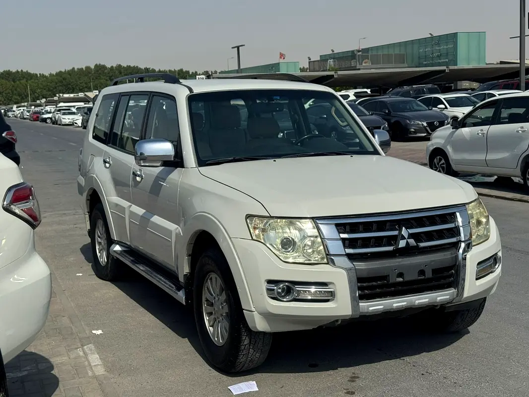 MITSUBISHI Pajero GLS 2015 - photo 4 - Import Émirats | International Cars