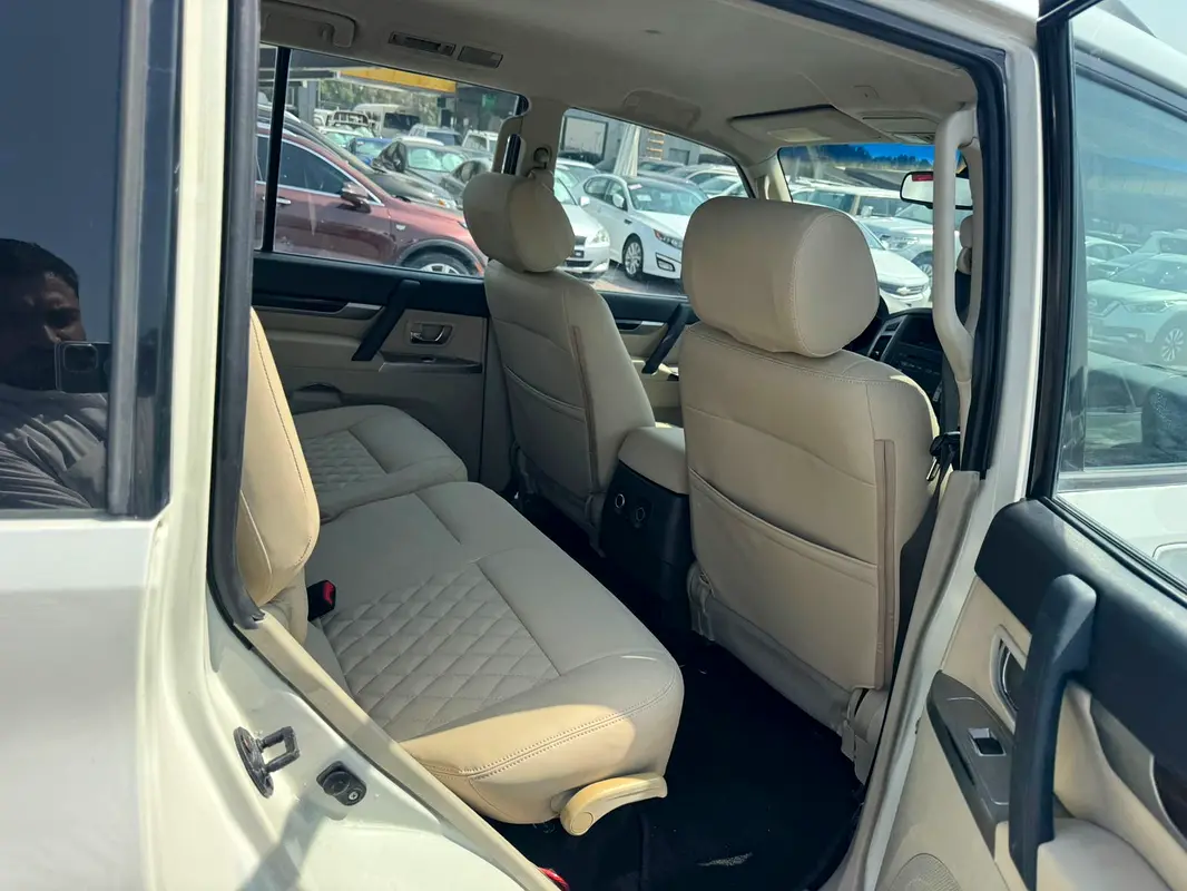 MITSUBISHI Pajero GLS 2015 - photo 7 - Import Émirats | International Cars