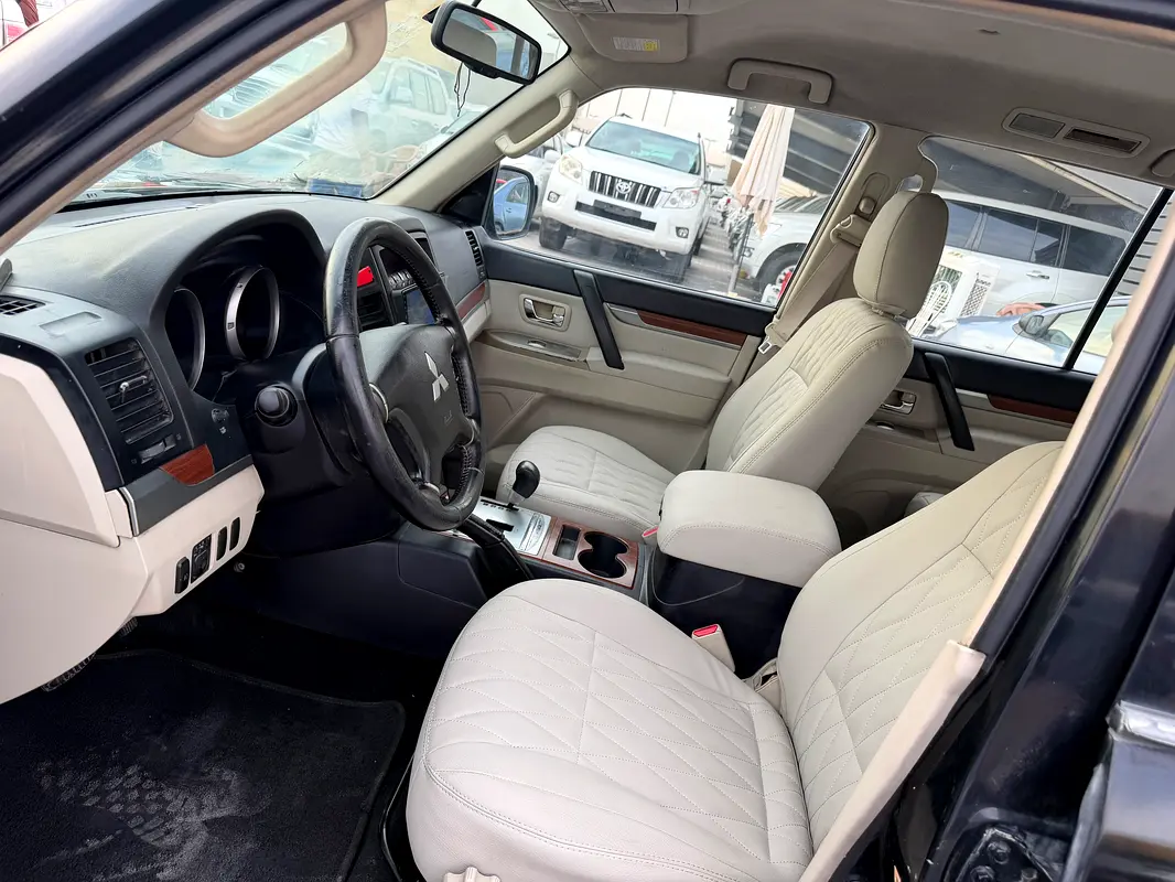 MITSUBISHI Pajero GLS 2008 - photo 3 - Import Émirats | International Cars