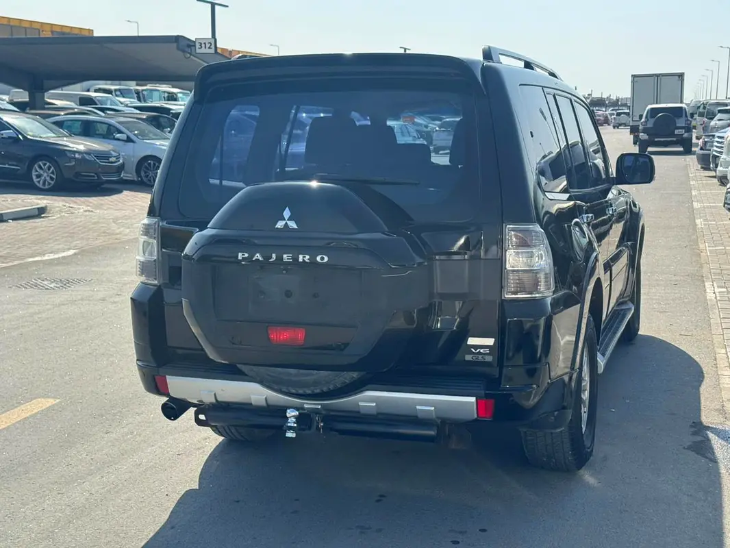 MITSUBISHI Pajero GLS 2015 - photo 3 - Import Émirats | International Cars