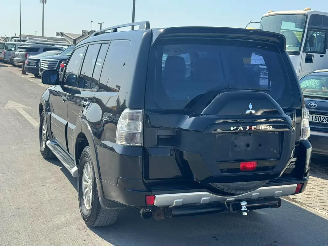 MITSUBISHI Pajero GLS 2015 - photo 8 - Import Émirats | International Cars