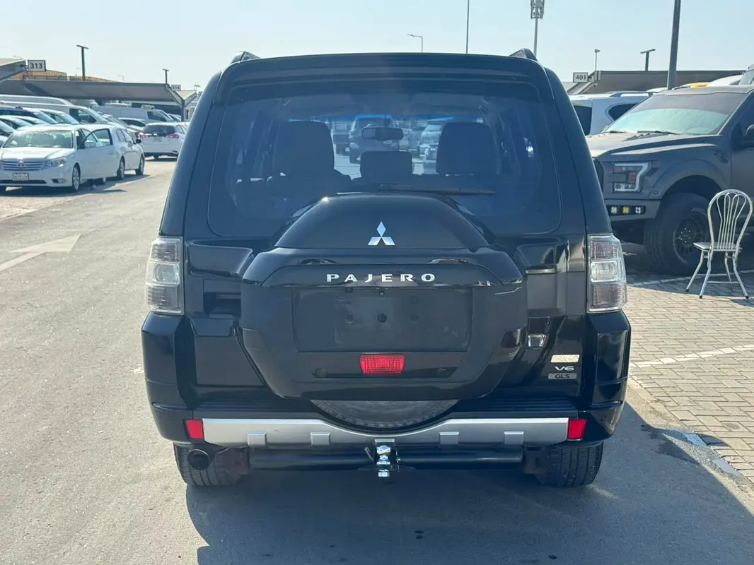 MITSUBISHI Pajero GLS 2015 - photo 9 - Import Émirats | International Cars