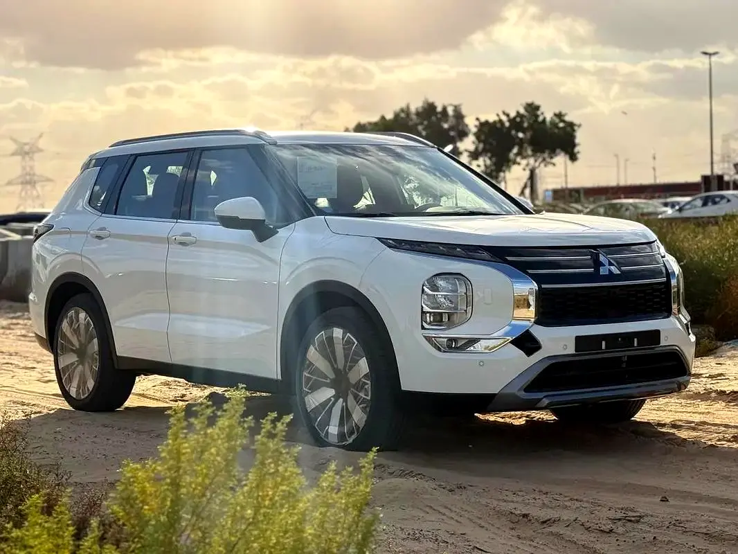 MITSUBISHI Outlander Other 2026