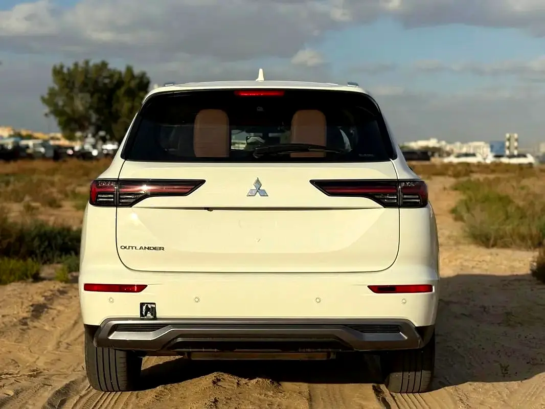 MITSUBISHI Outlander Other 2026 - photo 5 - Import Émirats | International Cars