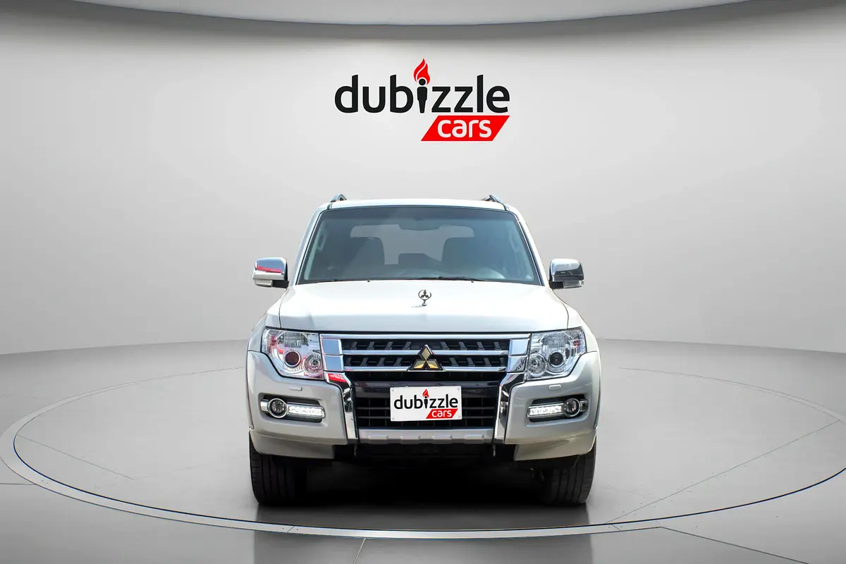 MITSUBISHI Pajero GLS 2018 - photo 2 - Import Émirats | International Cars
