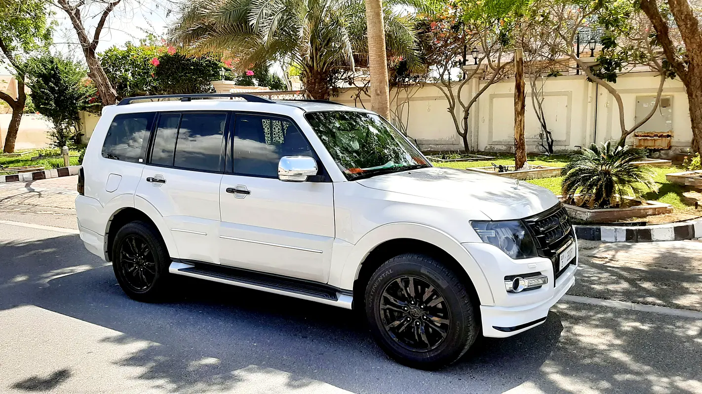 MITSUBISHI Pajero GLS Top 5 Door 2020
