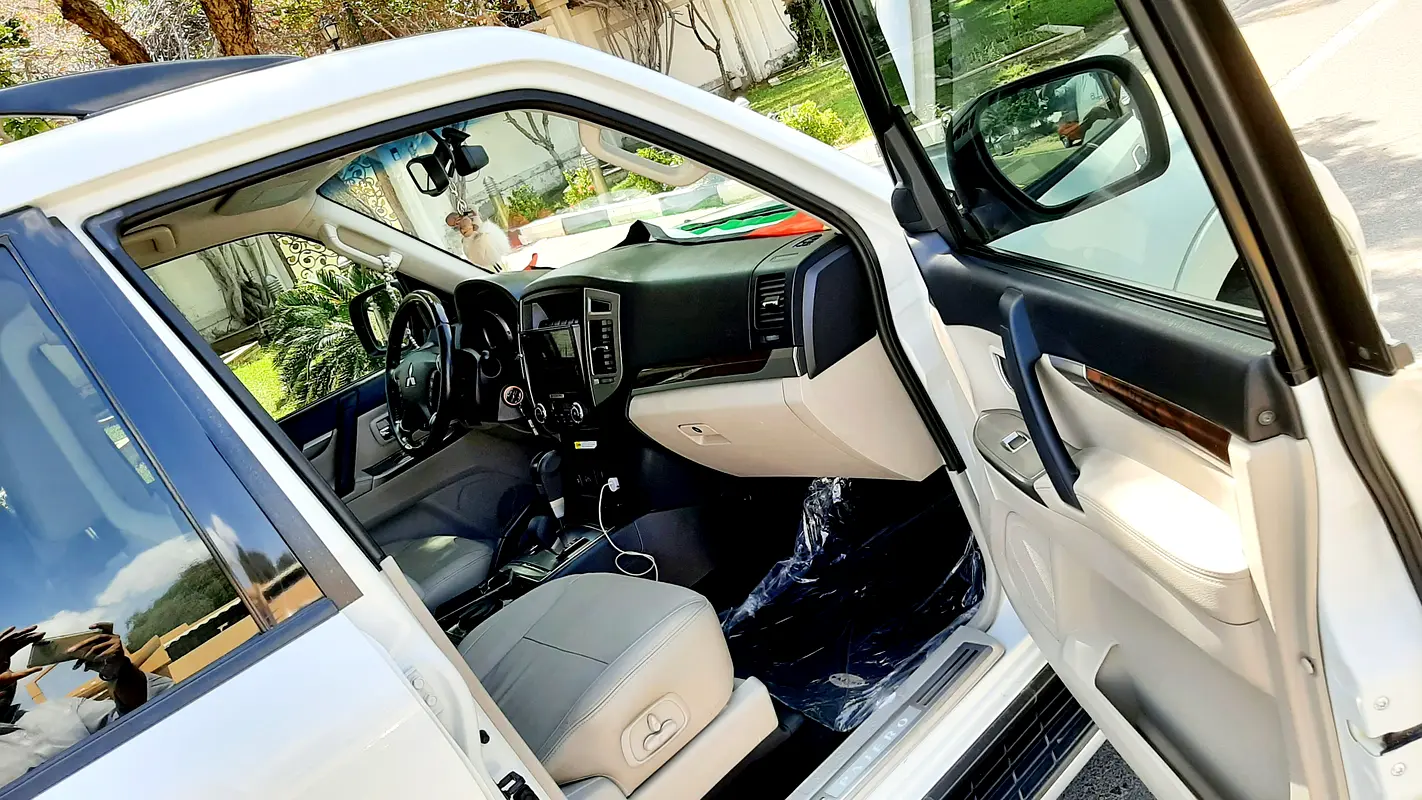 MITSUBISHI Pajero GLS Top 5 Door 2020 - photo 9 - Import Émirats | International Cars