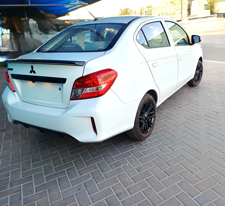 MITSUBISHI Attrage Signature Edition 2025 - photo 11 - Import Émirats | International Cars