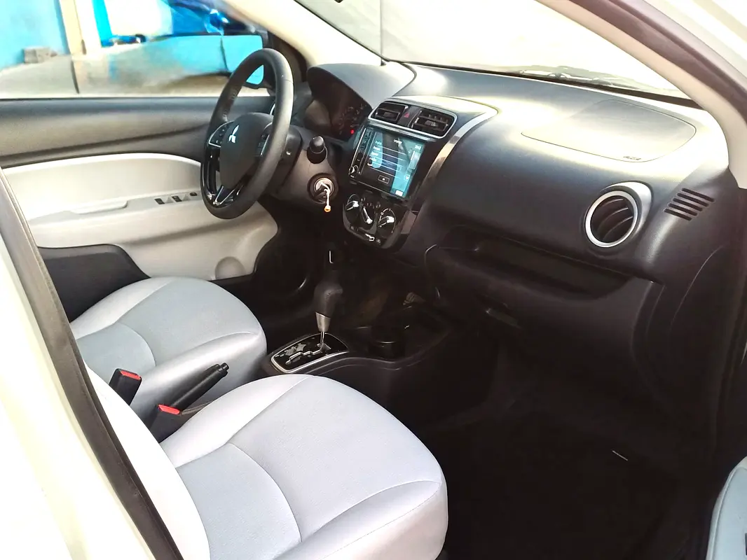 MITSUBISHI Attrage Signature Edition 2025 - photo 7 - Import Émirats | International Cars