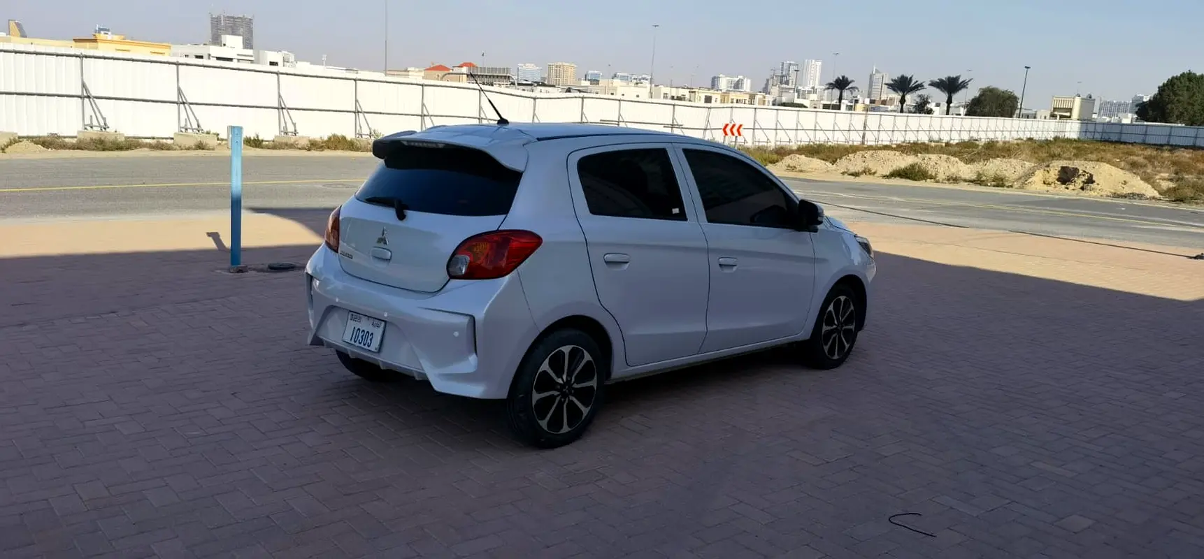 MITSUBISHI Mirage GLX 2021 - photo 10 - Import Émirats | International Cars