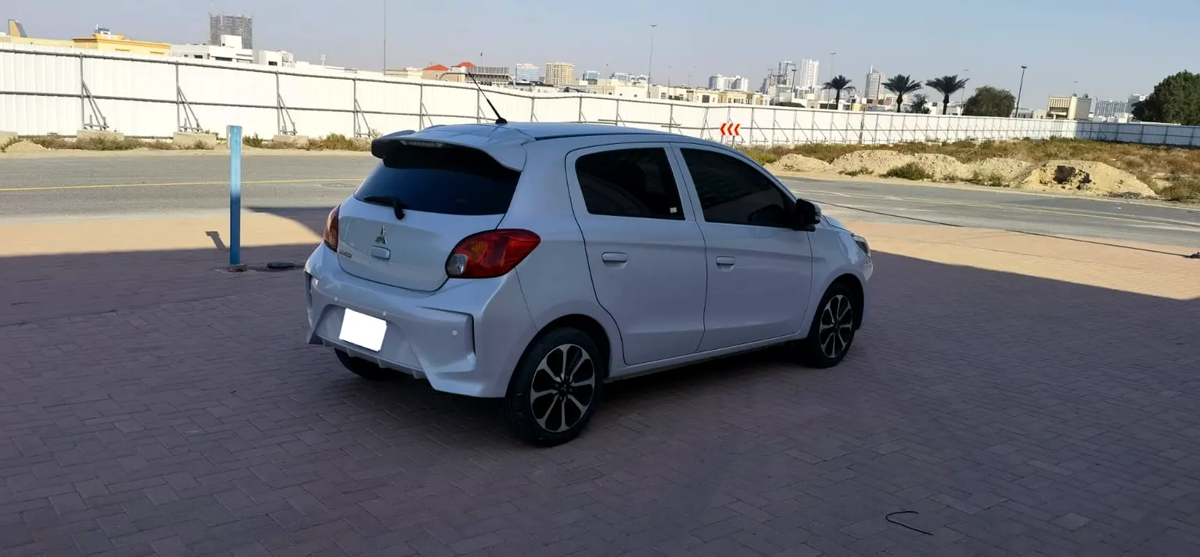 MITSUBISHI Mirage GLX 2021 - photo 6 - Import Émirats | International Cars