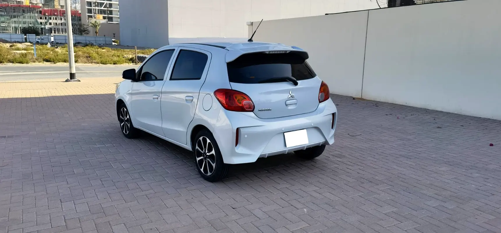 MITSUBISHI Mirage GLX 2021 - photo 7 - Import Émirats | International Cars