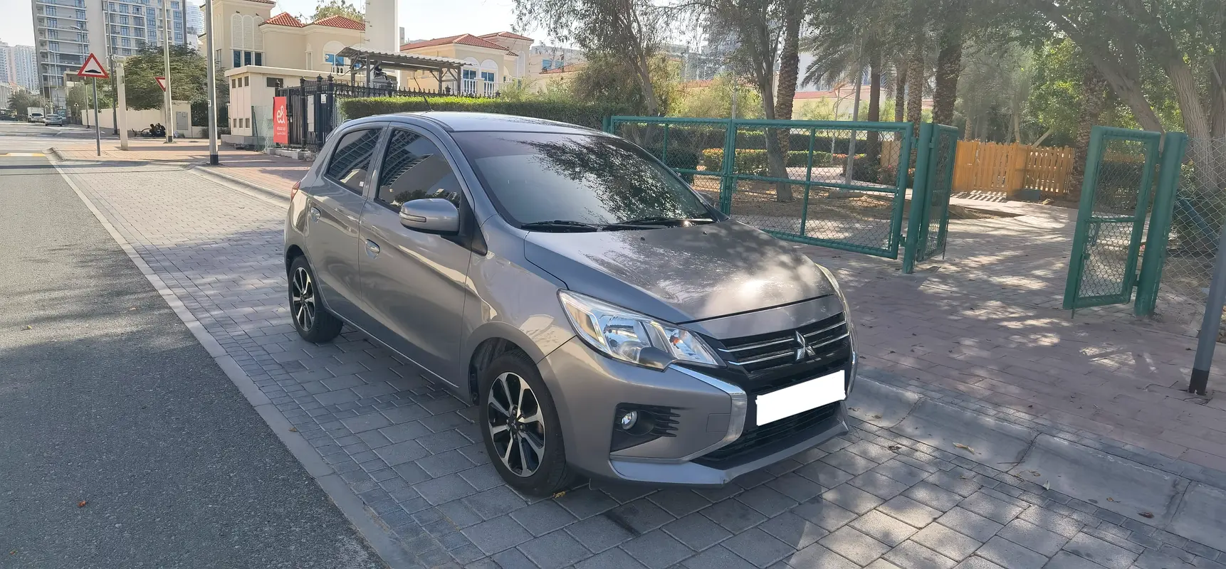 MITSUBISHI Mirage GLX 2021 - photo 3 - Import Émirats | International Cars