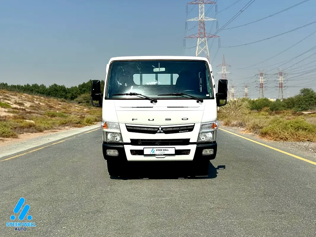 MITSUBISHI Canter Double Cabin 2024 - photo 2 - Import Émirats | International Cars