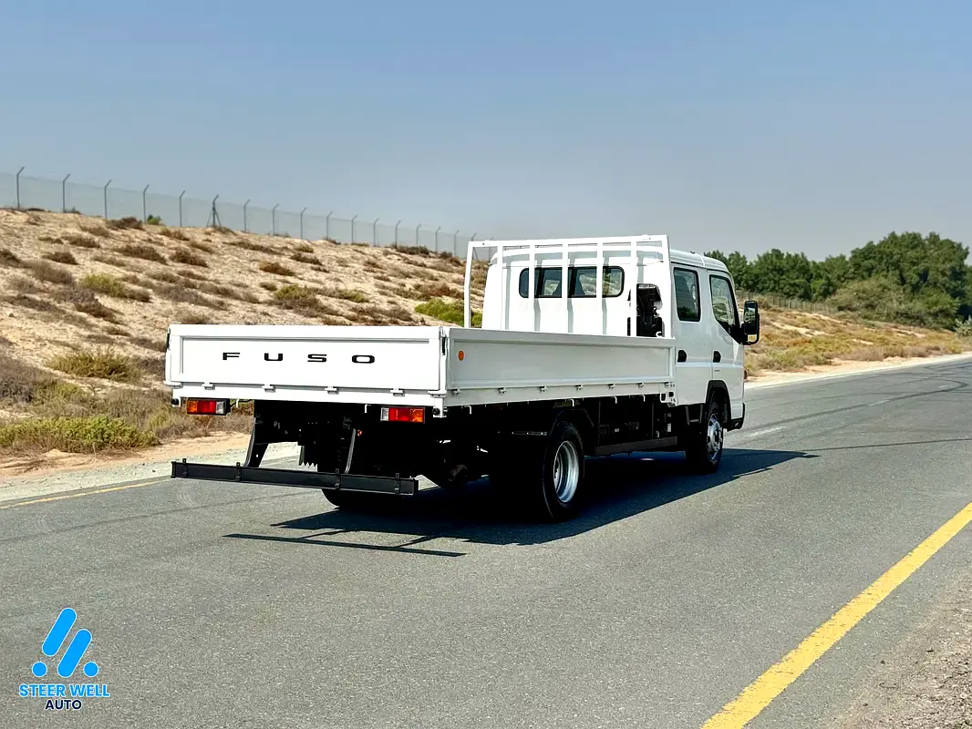 MITSUBISHI Canter Double Cabin 2024 - photo 4 - Import Émirats | International Cars