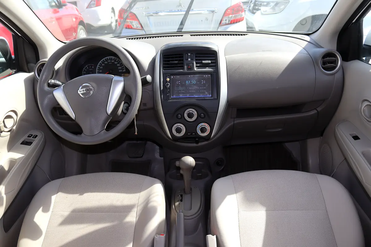 NISSAN Sunny 2022 - photo 9 - Import Émirats | International Cars