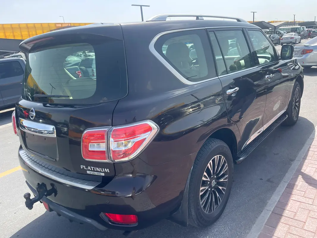 NISSAN Patrol LE 2011 - photo 2 - Import Émirats | International Cars