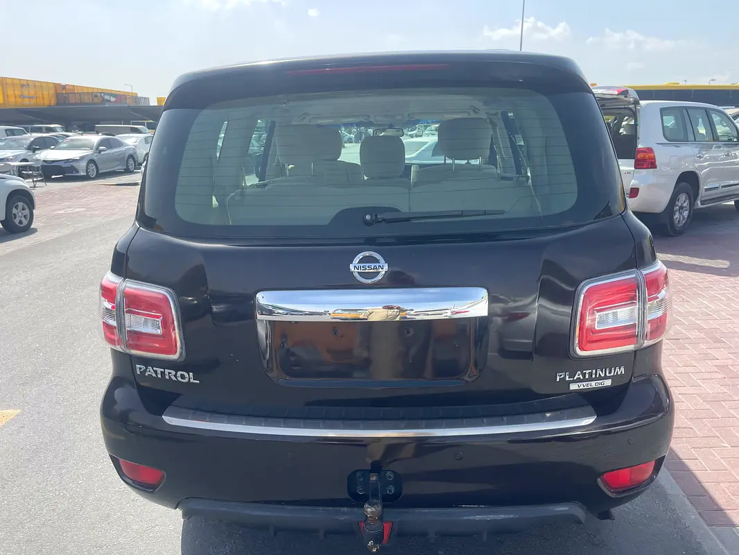 NISSAN Patrol LE 2011 - photo 5 - Import Émirats | International Cars