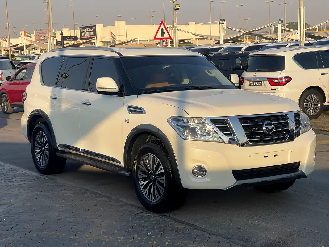 NISSAN Patrol LE Titanium 2019 - photo 10 - Import Émirats | International Cars