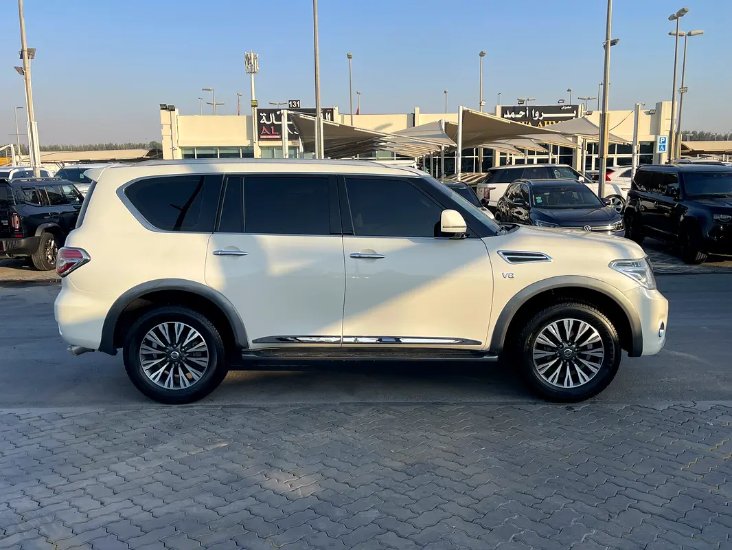 NISSAN Patrol LE Titanium 2019 - photo 9 - Import Émirats | International Cars