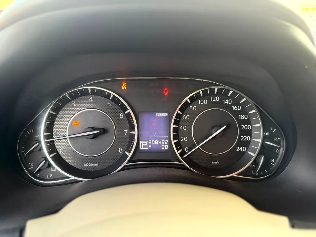 NISSAN Patrol SE 2012 - photo 12 - Import Émirats | International Cars