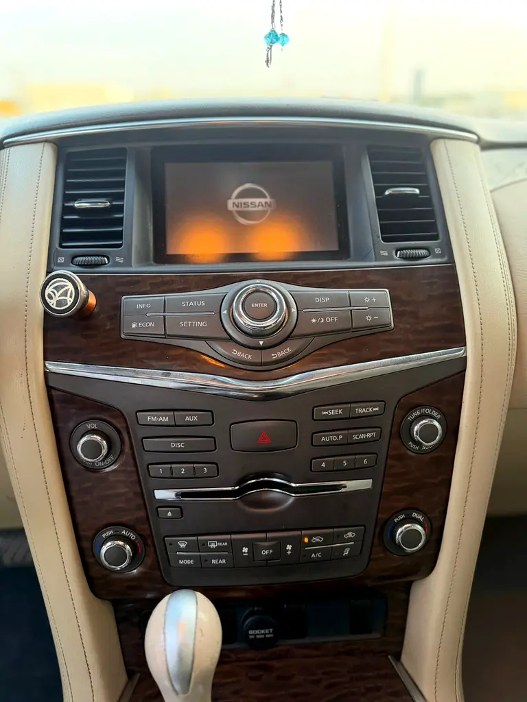 NISSAN Patrol SE 2012 - photo 6 - Import Émirats | International Cars