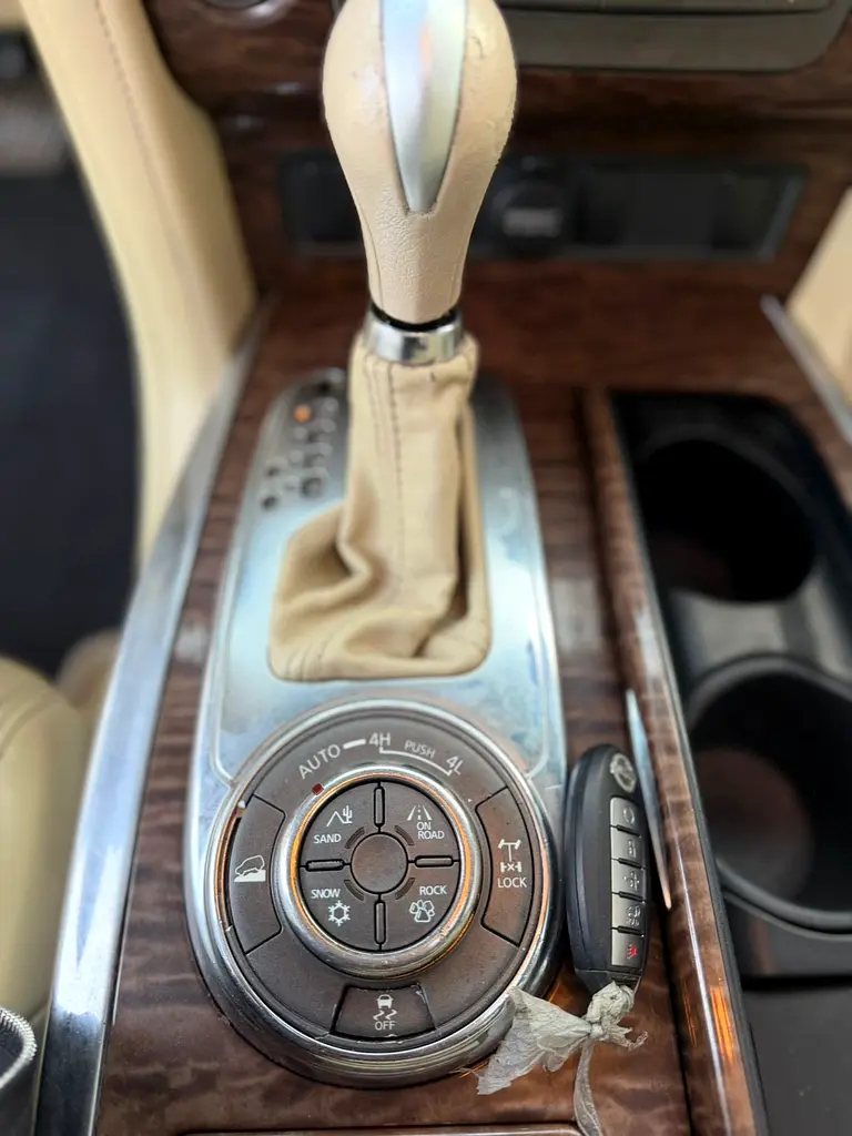 NISSAN Patrol SE 2012 - photo 8 - Import Émirats | International Cars