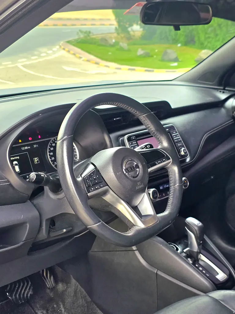 NISSAN Kicks SL 2017 - photo 12 - Import Émirats | International Cars