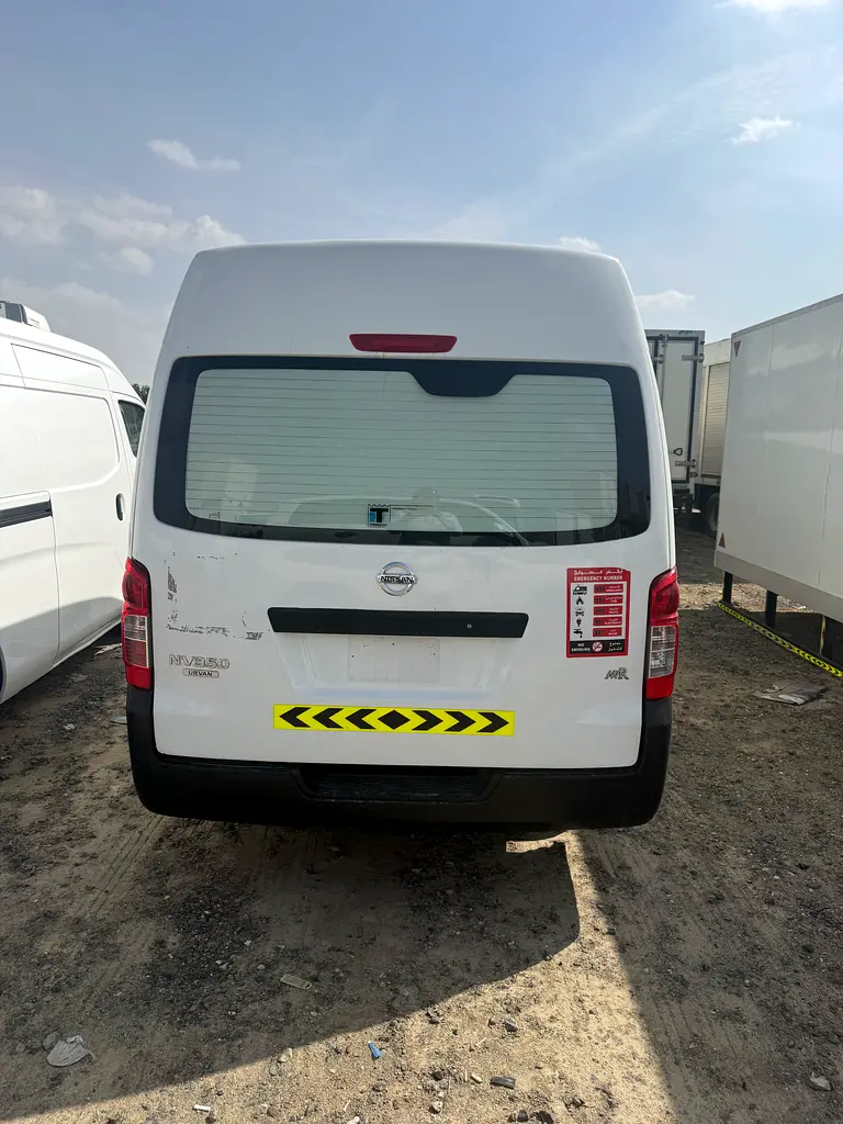 NISSAN Urvan NV350 2020 - photo 3 - Import Émirats | International Cars