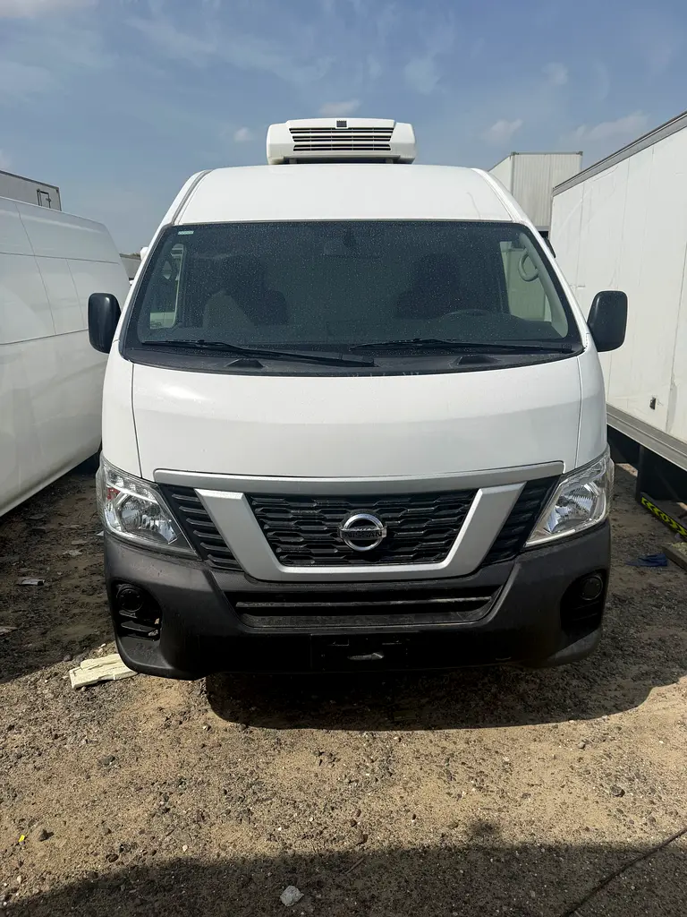 NISSAN Urvan NV350 2020 - photo 6 - Import Émirats | International Cars