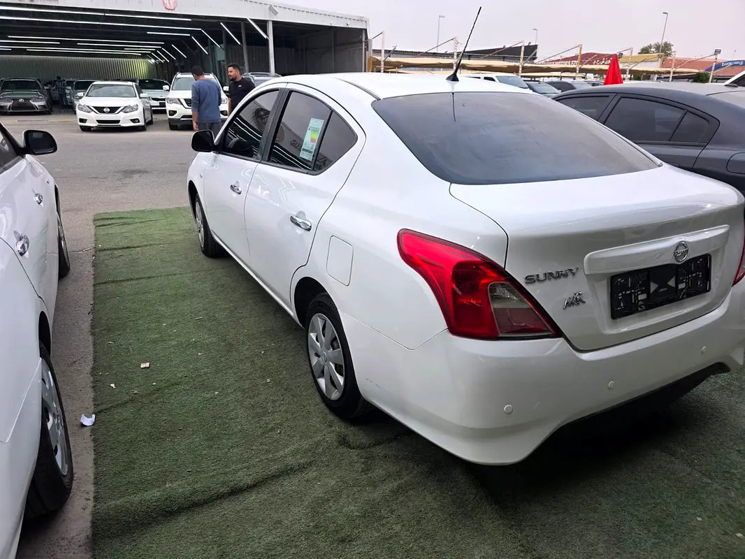 NISSAN Sunny SE 2023 - photo 5 - Import Émirats | International Cars