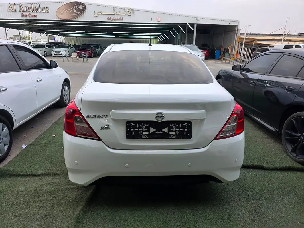 NISSAN Sunny SE 2023 - photo 6 - Import Émirats | International Cars