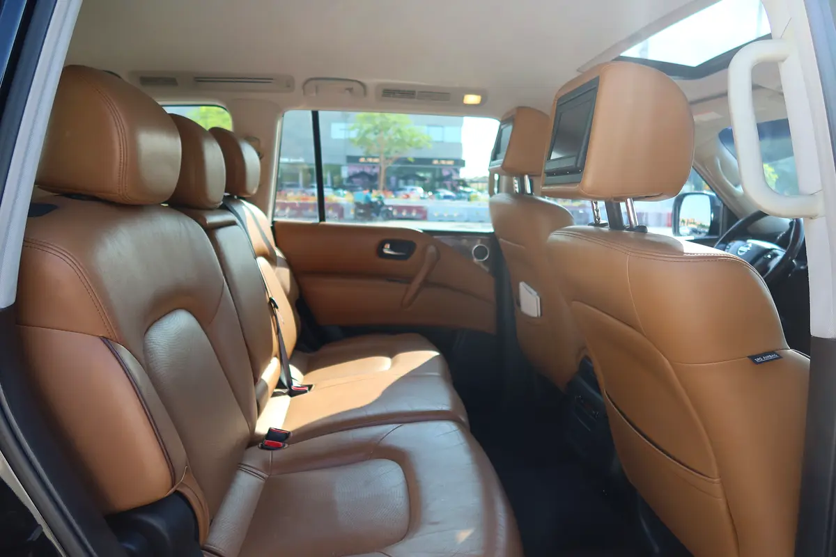 NISSAN Patrol SE Platinum 2014 - photo 11 - Import Émirats | International Cars