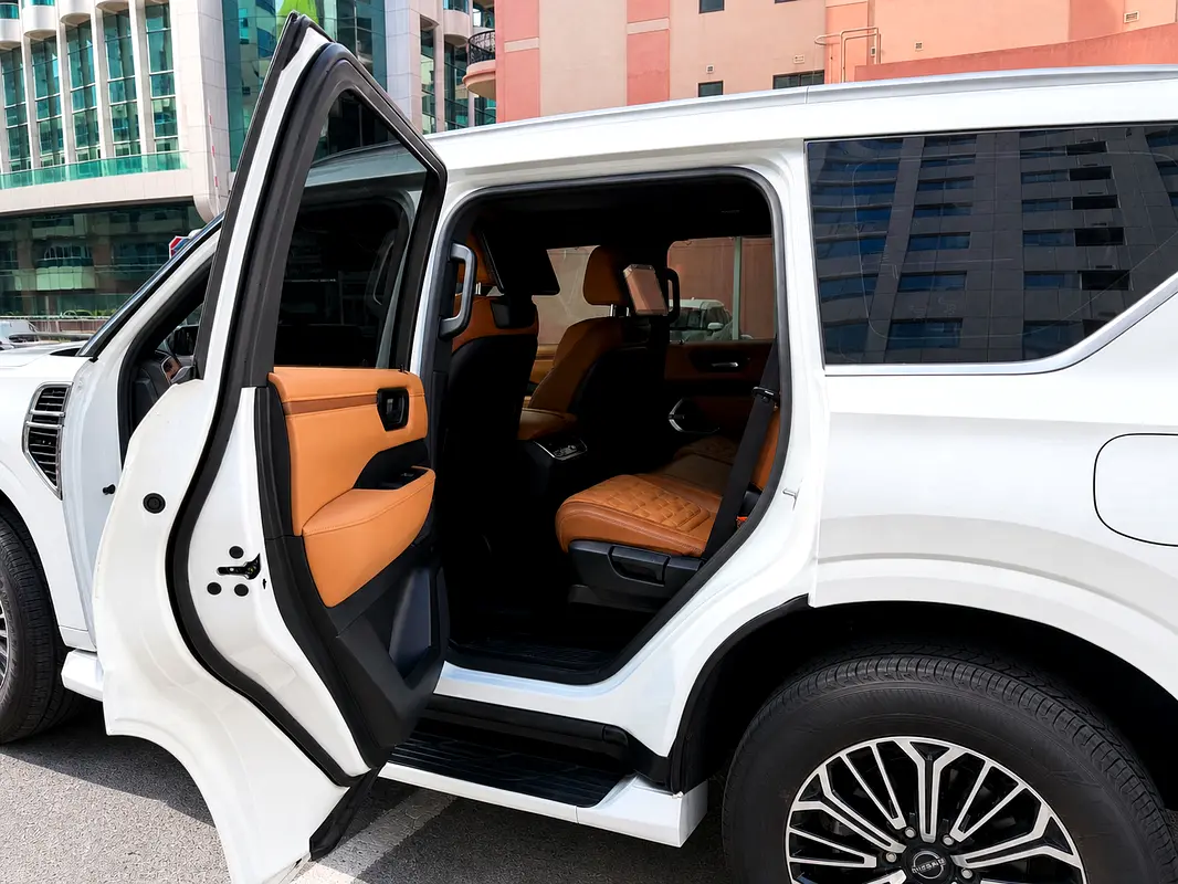 NISSAN Patrol SE Platinum City 2025 - photo 9 - Import Émirats | International Cars
