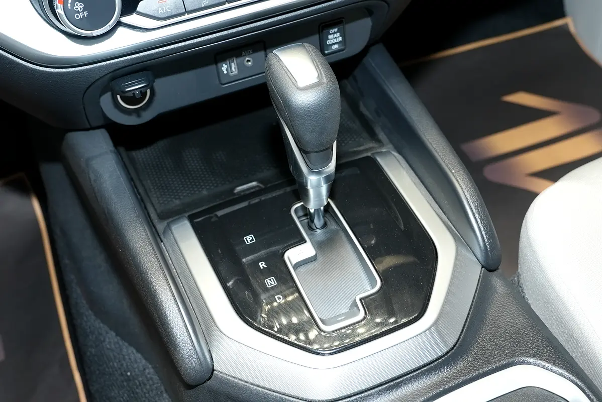 NISSAN Xterra SE 2023 - photo 10 - Import Émirats | International Cars