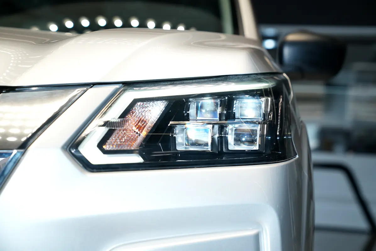 NISSAN Xterra SE 2023 - photo 5 - Import Émirats | International Cars