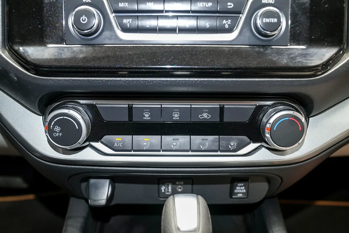 NISSAN Xterra SE 2023 - photo 9 - Import Émirats | International Cars