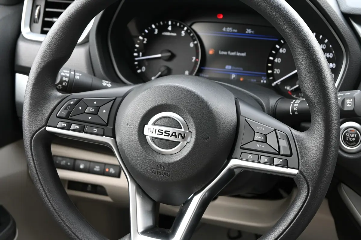 NISSAN Xterra SE 2025 - photo 11 - Import Émirats | International Cars