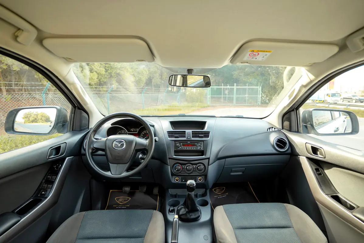 NISSAN Navara Other 2020 - photo 8 - Import Émirats | International Cars