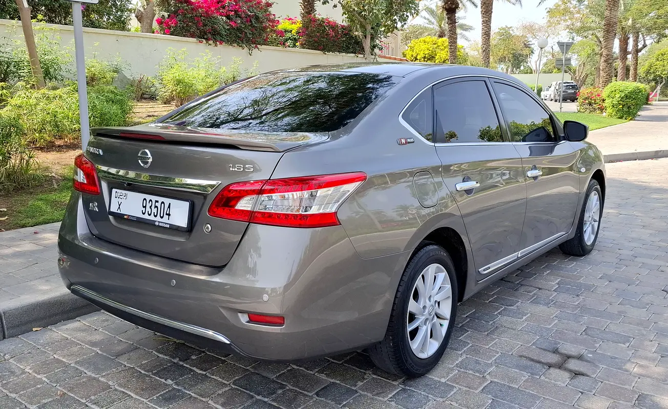 NISSAN Sentra SV Sport 2019 - photo 5 - Import Émirats | International Cars