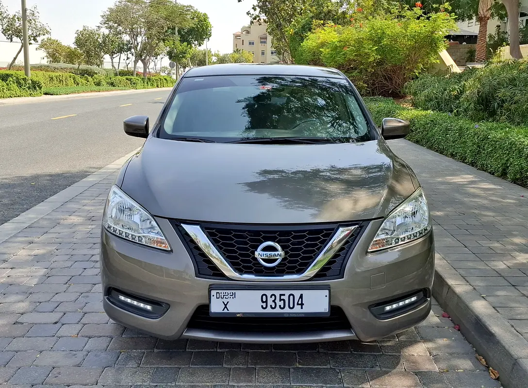 NISSAN Sentra SV Sport 2019 - photo 8 - Import Émirats | International Cars