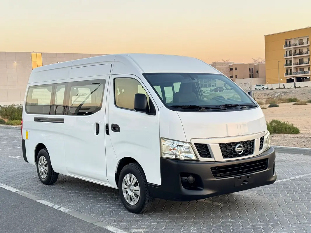 NISSAN Urvan NV350 2015