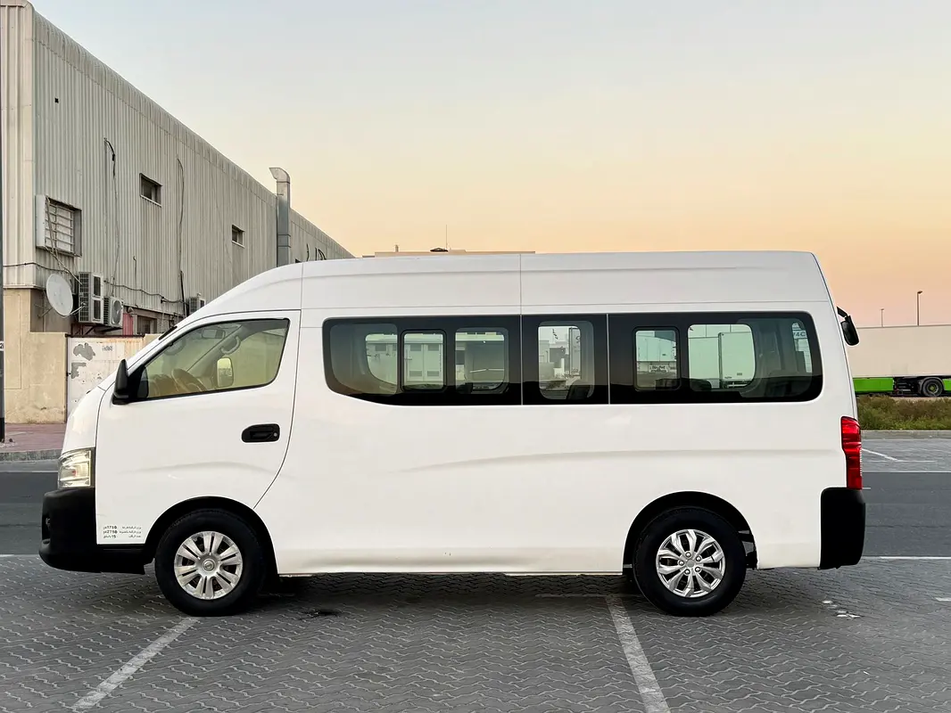 NISSAN Urvan NV350 2015 - photo 10 - Import Émirats | International Cars