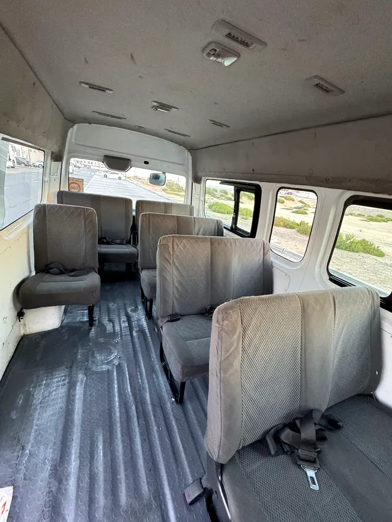 NISSAN Urvan NV350 2015 - photo 8 - Import Émirats | International Cars