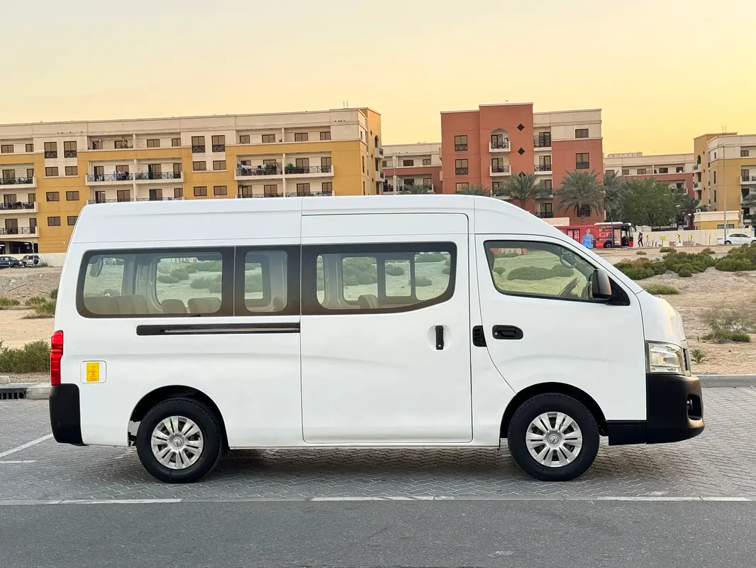 NISSAN Urvan NV350 2015 - photo 9 - Import Émirats | International Cars