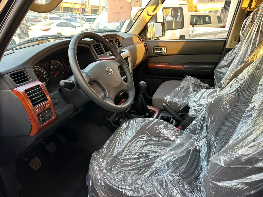 NISSAN Patrol Safari Super Safari Al Ostoura 2024 - photo 6 - Import Émirats | International Cars