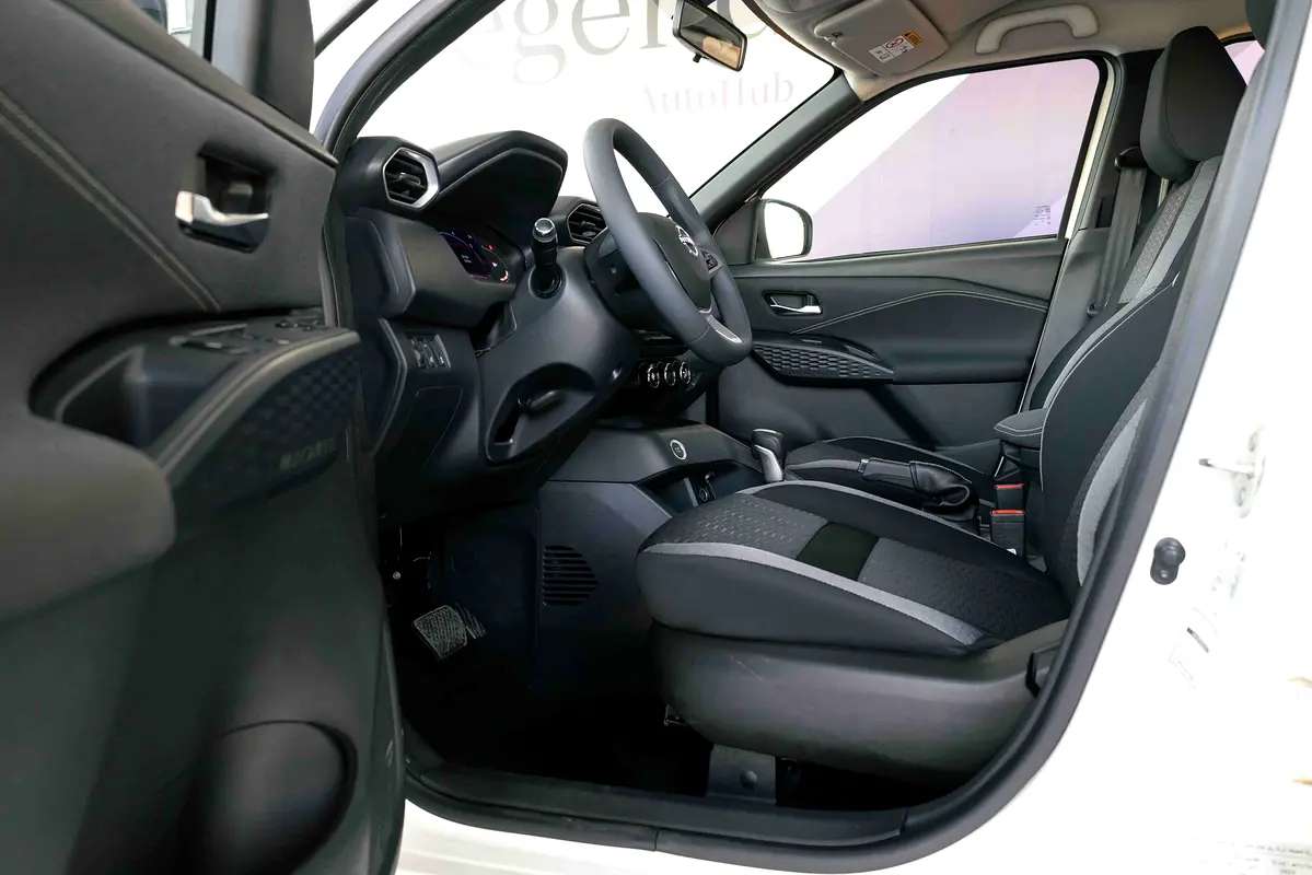 NISSAN Magnite S 2025 - photo 8 - Import Émirats | International Cars