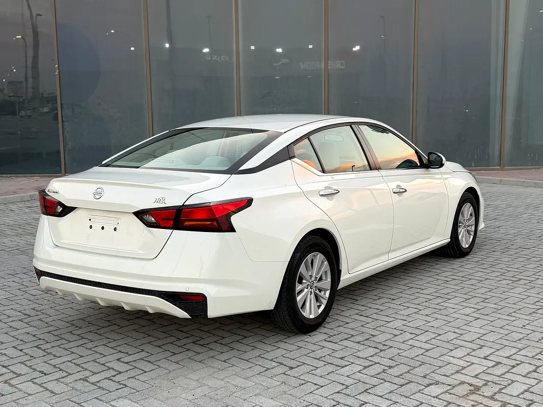 NISSAN Altima S 2021 - photo 5 - Import Émirats | International Cars